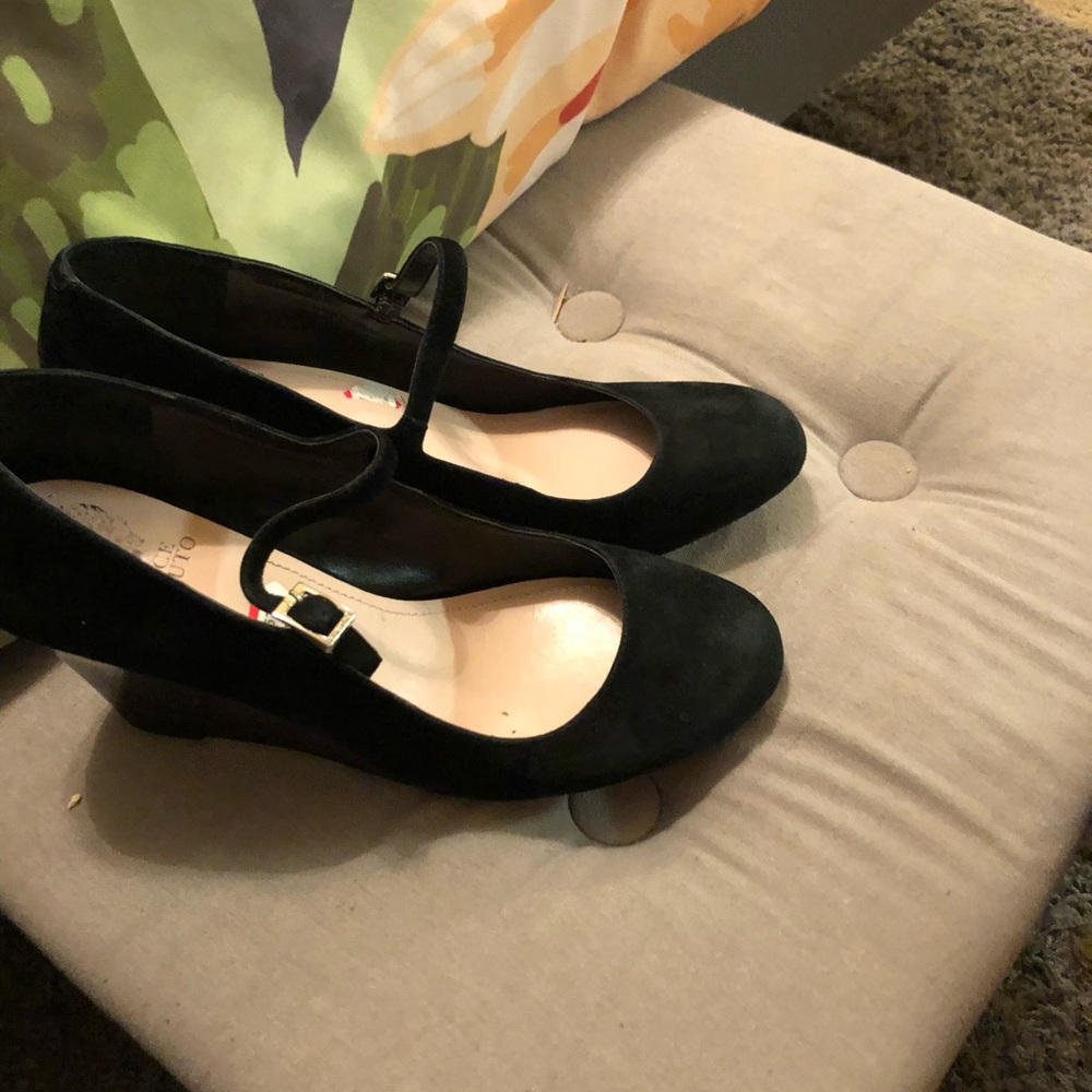 Vince camuto suede wedges